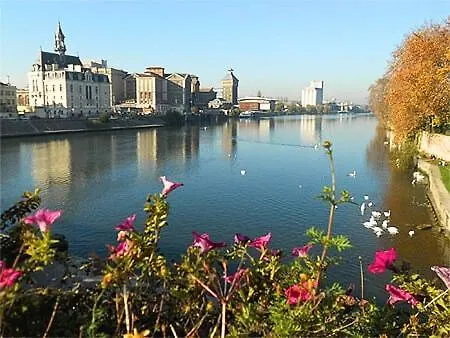 아파트 Loft Bord De Seine - Calme, Vue Degagee & Parking 코르베일에쏘네